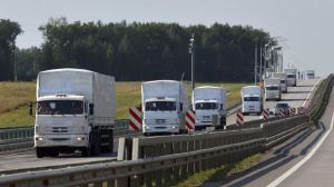 Caravana de ayuda humanitaria rusa enviada a Ucrania. 